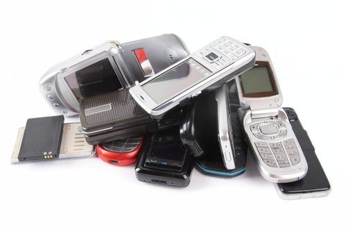 復古浪潮 年輕人為何為情懷買單，追捧‘過時’電子產品